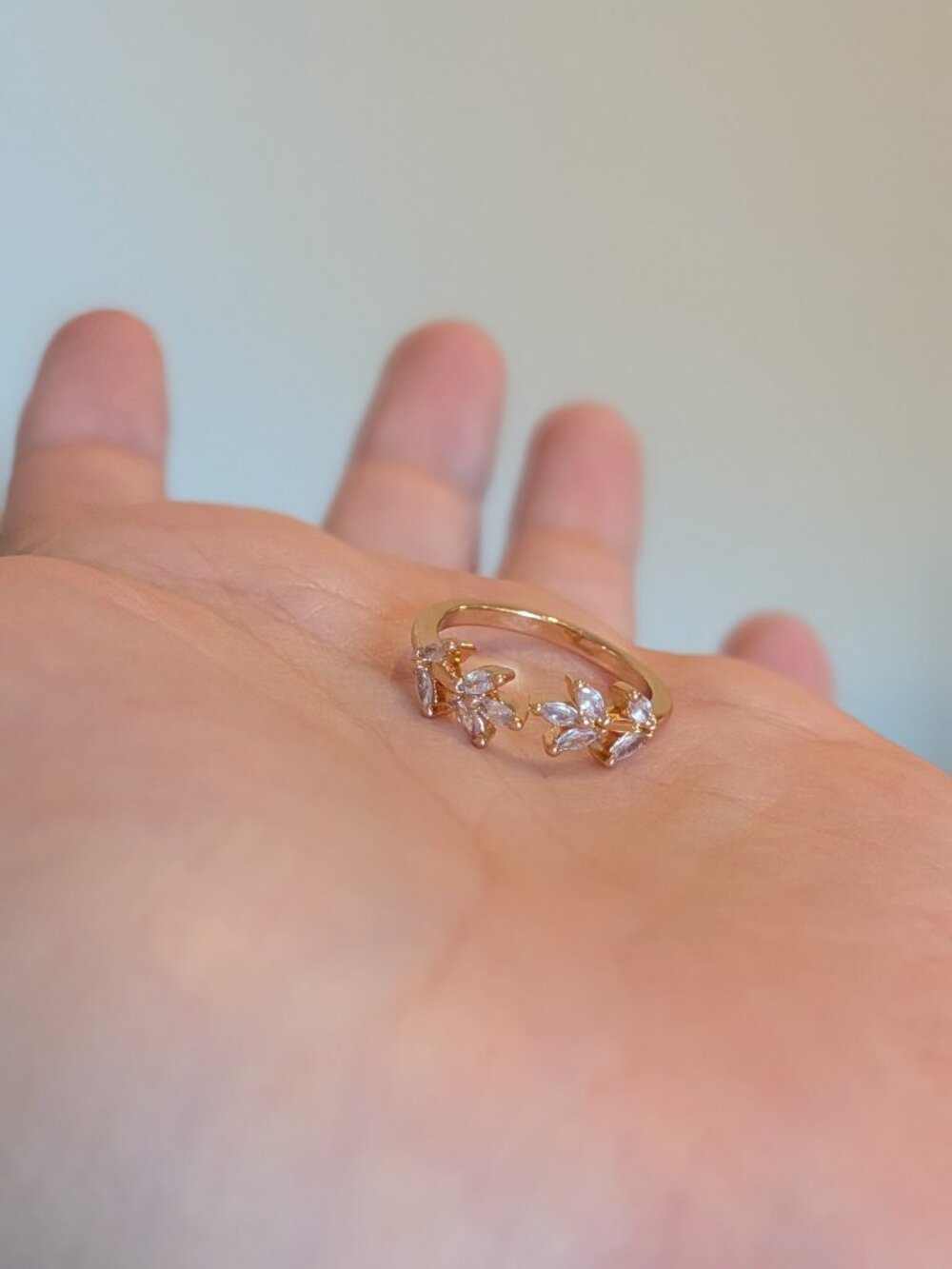Dainty adjustable open leaf style ring